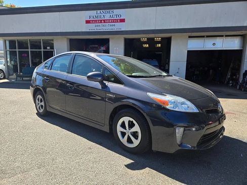 Used 2012 Toyota Prius Three FWD image 32