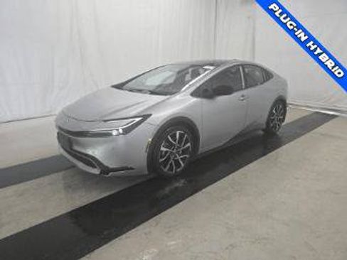 Used 2024 Toyota Prius Prime Premium w/ Advanced Technology Package FWD image 3