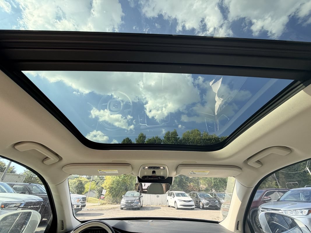 Used 2019 Volvo XC90 T5 Momentum w/ Protection Package Premier FWD image 24