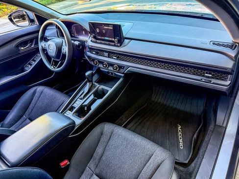 Used 2023 Honda Accord EX image 10