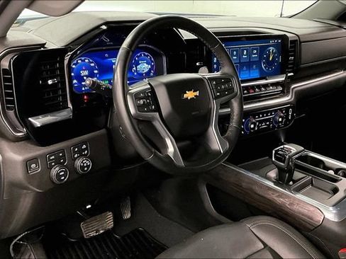 Used 2023 Chevrolet Silverado 1500 LTZ w/ LTZ Convenience Package II AWD/4WD image 16