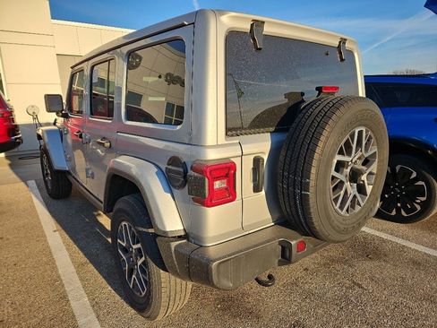 Used 2024 Jeep Wrangler Sahara w/ Technology Group image 6