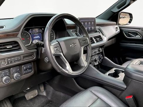 Used 2021 Chevrolet Tahoe Z71 w/ Luxury Package image 12