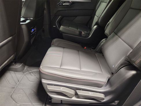 Used 2025 Chevrolet Tahoe RST w/ Comfort Package AWD/4WD image 25