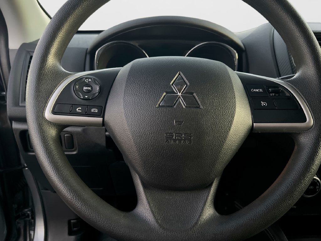 Used 2025 Mitsubishi Outlander Sport ES AWD/4WD image 18