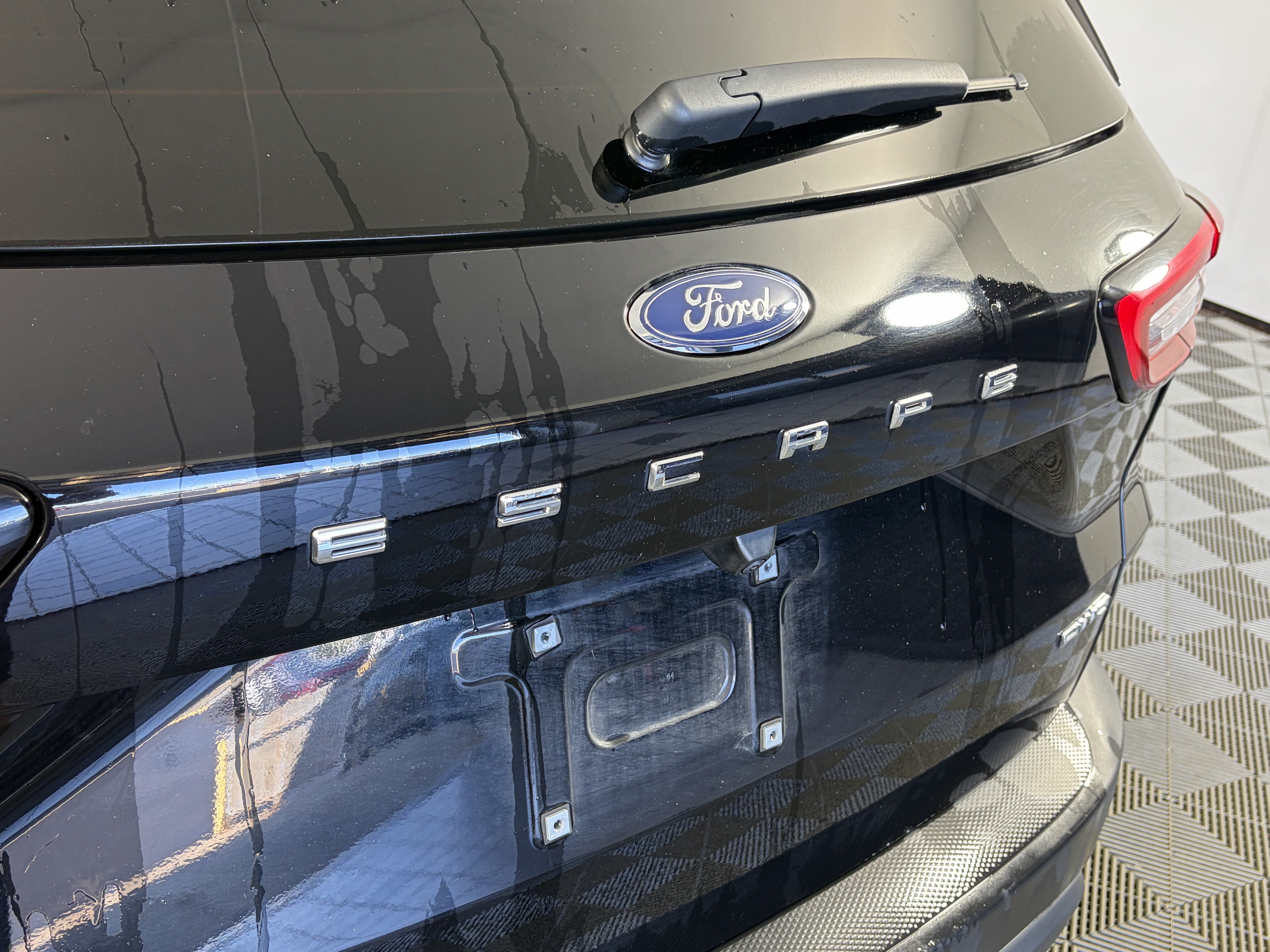 Used 2025 Ford Escape ST-Line Select AWD/4WD image 16
