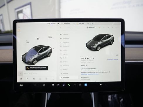 Used 2020 Tesla Model Y Long Range image 52