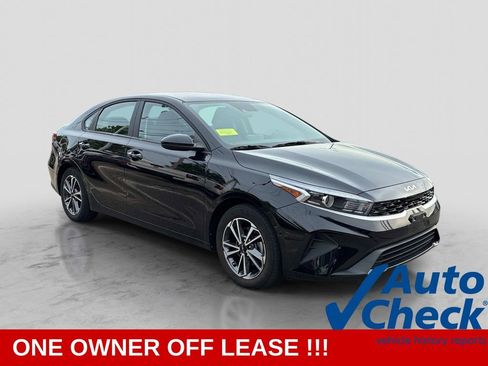Used 2023 Kia Forte LXS FWD image 3
