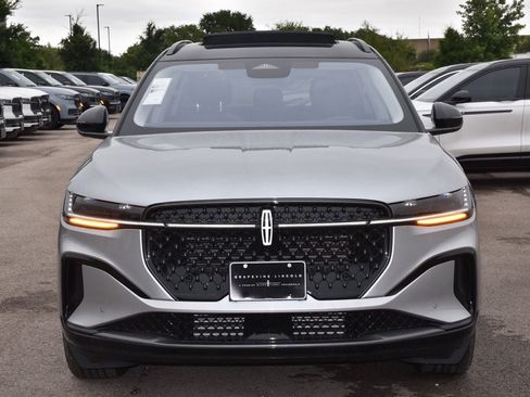 New 2026 Lincoln Nautilus Reserve w/ Jet Appearance Package AWD/4WD image 2