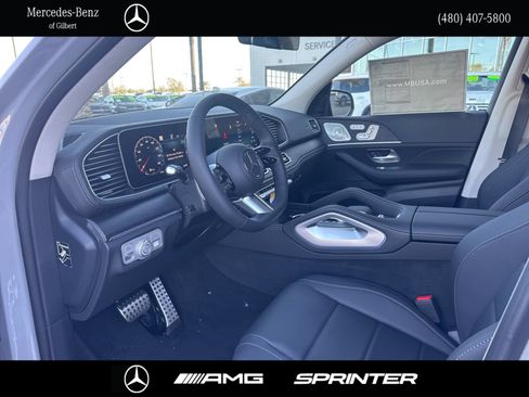 New 2026 Mercedes-Benz GLS 450 4MATIC image 11