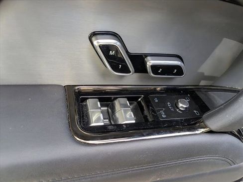 Used 2024 Land Rover Range Rover Sport SE AWD/4WD image 7