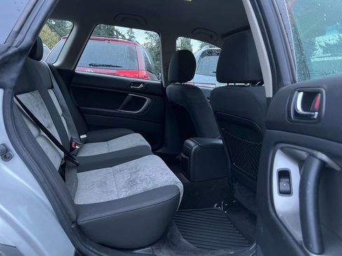 Used 2005 Subaru Outback 2.5i image 21