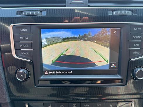 Used 2016 Volkswagen GTI SE image 28