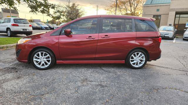 Used 2012 MAZDA MAZDA5 Touring w/ Moonroof & Audio Pkg FWD image 3