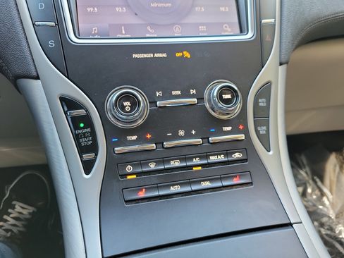 Used 2020 Lincoln Nautilus FWD w/ Equipment Group 101A image 26