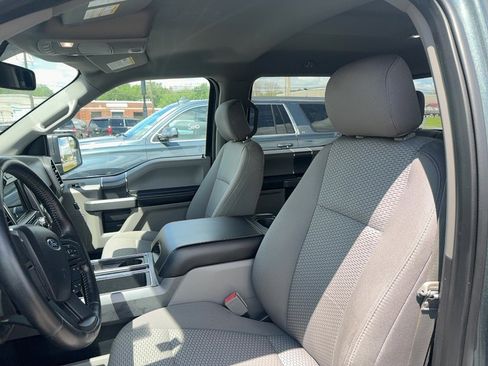 Used 2018 Ford F150 XLT w/ Equipment Group 302A Luxury AWD/4WD image 11