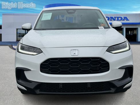 Used 2023 Honda HR-V LX image 5