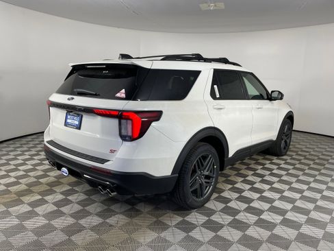 New 2026 Ford Explorer ST w/ Sun And Sound Package image 6