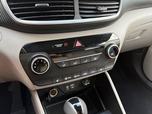 Used 2020 Hyundai Tucson Value FWD image 28