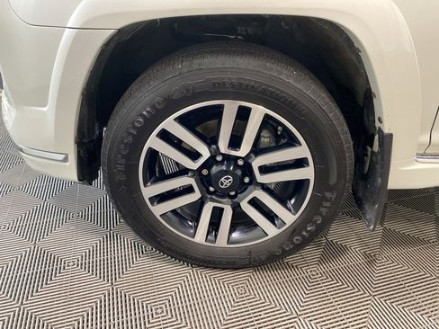 Used 2021 Toyota 4Runner Limited AWD/4WD image 19