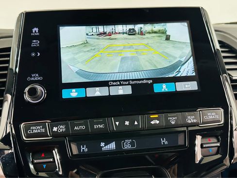 Used 2023 Honda Odyssey Touring image 12