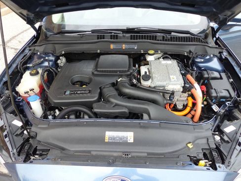 Used 2019 Ford Fusion SEL FWD image 18