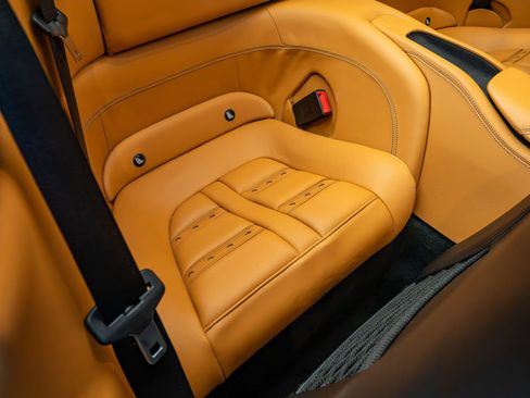 Used 2016 Ferrari California T RWD image 24