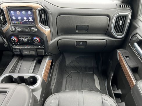Used 2021 Chevrolet Silverado 1500 High Country w/ Technology Package AWD/4WD image 34