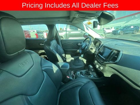 Used 2021 Jeep Cherokee Limited w/ Elite Package AWD/4WD image 4