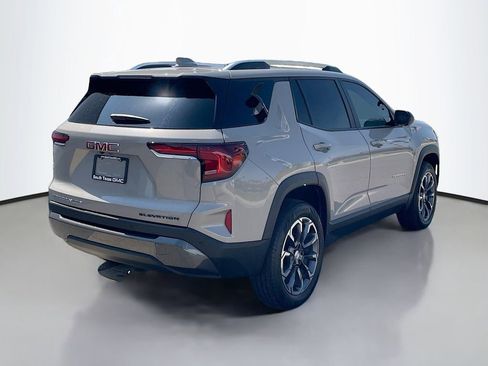 Used 2025 GMC Terrain Elevation w/ Elevation Premium Package AWD/4WD image 6