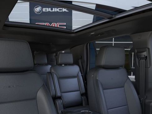 New 2026 GMC Yukon Denali w/ Sun & Power Step Package AWD/4WD image 24