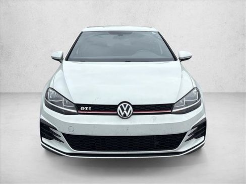 Used 2018 Volkswagen Golf 4-Door FWD image 2