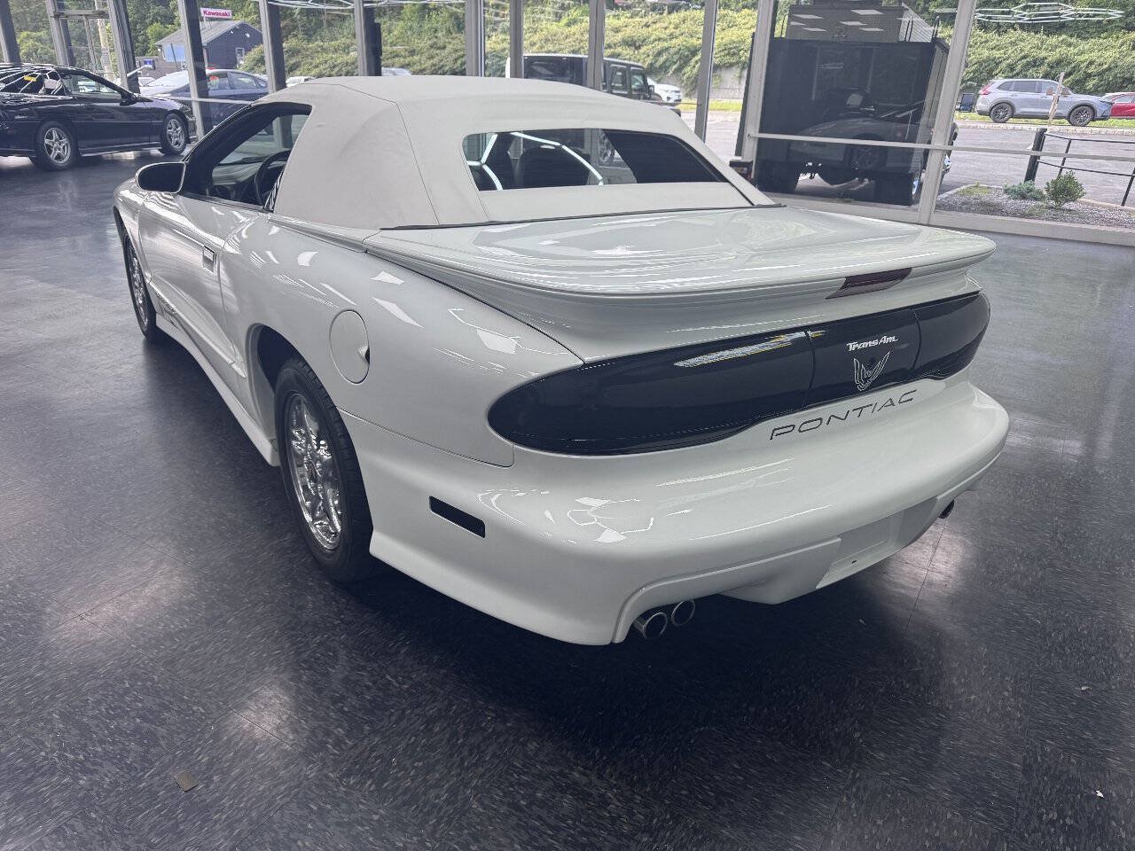 Used 1995 Pontiac Firebird Trans Am RWD image 5