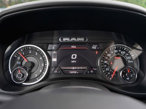 Used 2025 RAM 1500 Big Horn AWD/4WD image 11