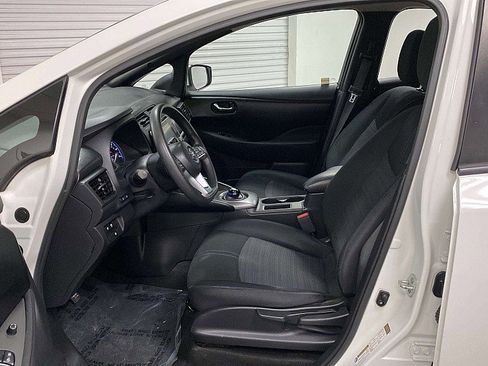 Used 2022 Nissan Leaf S image 18