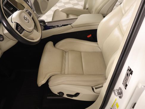 Used 2021 Volvo XC90 T6 Inscription w/ Lounge Package AWD/4WD image 12