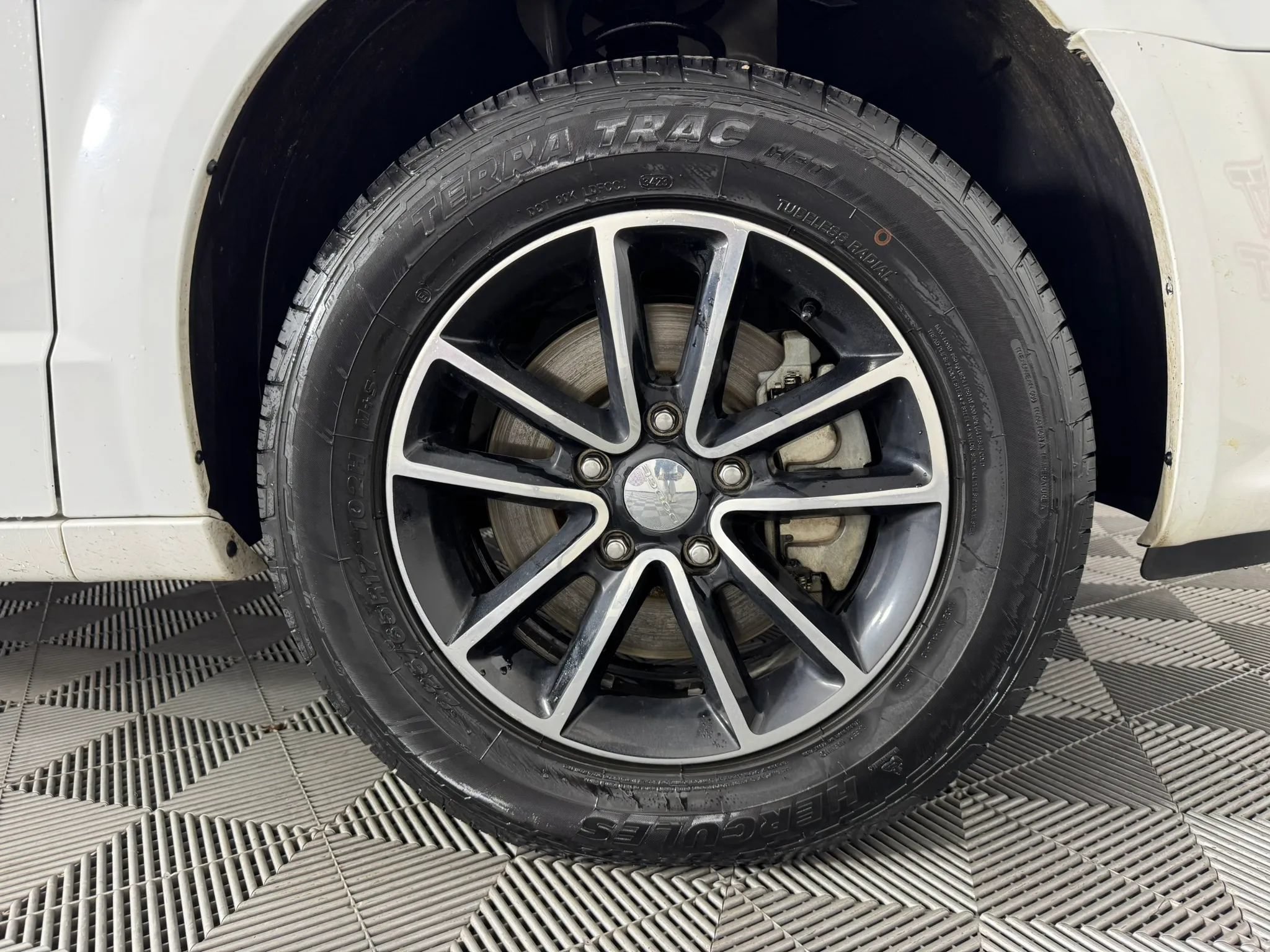 Used 2018 Dodge Grand Caravan GT FWD image 42