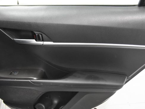 Used 2023 Toyota Camry SE FWD image 15