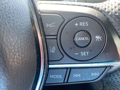 Used 2022 Toyota Avalon Limited w/ Advanced Safety Package FWD image 24