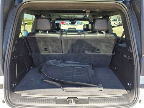 Used 2022 Jeep Wagoneer Series I w/ Premium Group I AWD/4WD image 10