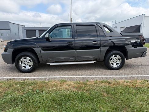 Used 2002 Chevrolet Avalanche 2WD image 8