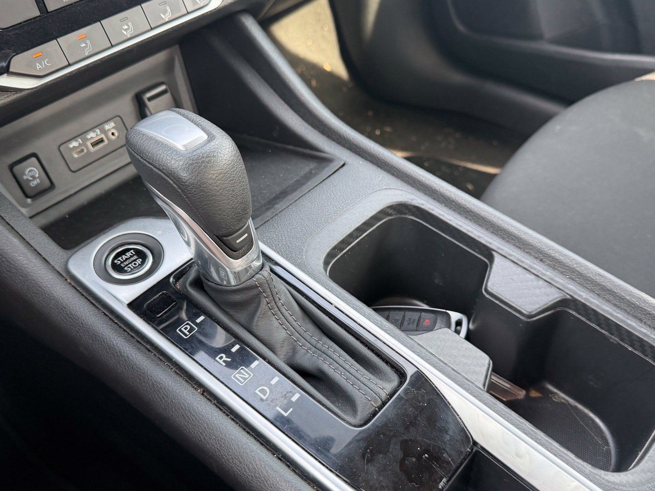 Certified 2025 Nissan Sentra SV FWD image 12