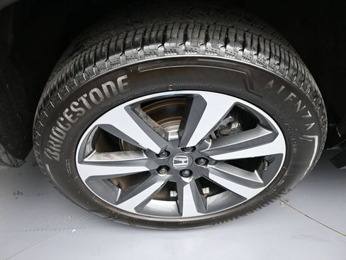 Certified 2024 Honda Pilot Elite image 12