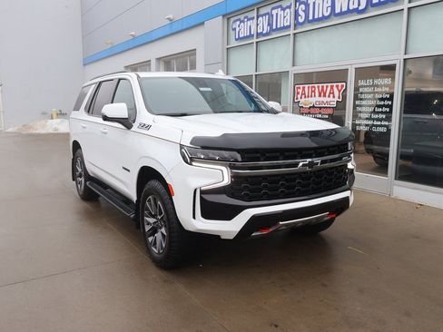 Certified 2022 Chevrolet Tahoe Z71 w/ Luxury Package AWD/4WD image 2
