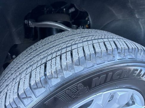 Used 2023 Chevrolet Silverado 1500 LT image 27