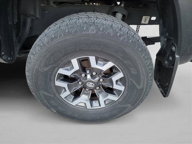 Used 2021 Toyota Tacoma TRD Off-Road w/ Technology Package AWD/4WD image 9