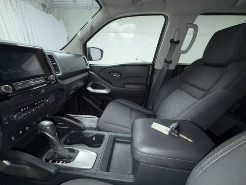 Used 2022 Nissan Frontier SV AWD/4WD image 26