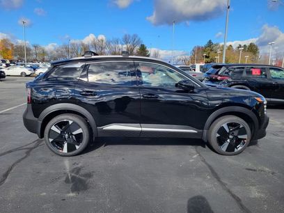 New 2026 Nissan Kicks SR w/ Cold Weather Package