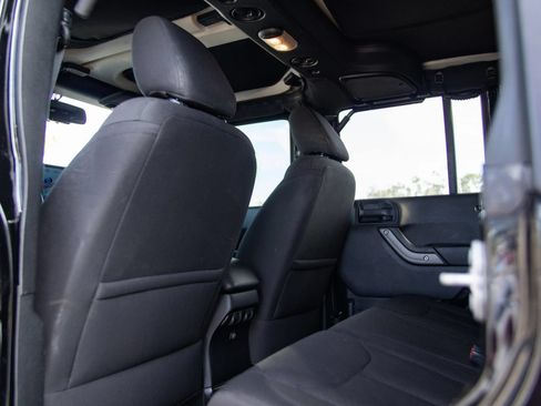 Used 2016 Jeep Wrangler Unlimited Sport w/ Quick Order Package 24S AWD/4WD image 24