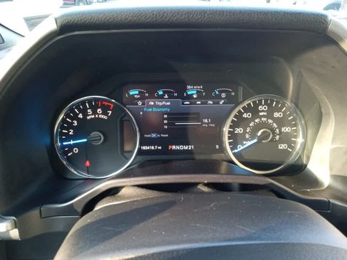 Used 2017 Ford F150 Lariat w/ Equipment Group 502A Luxury AWD/4WD image 18
